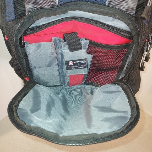 Swiss+Gear by Wenger Colbalt 16" Laptop Backpack - Picture 6 of 10
